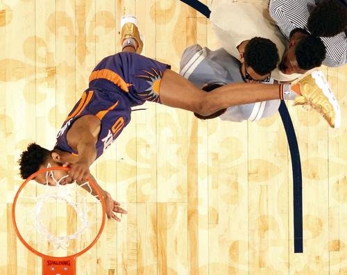 Concours All Star Game NBA : Derrick Jones Jr s'envole grâce aux Air Uptempo Supreme